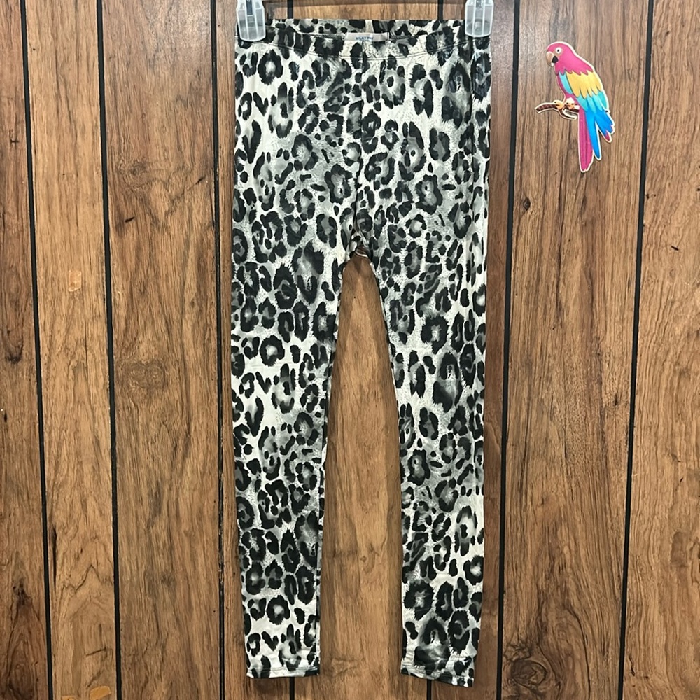 Women’s leopard Print leggings Size M
